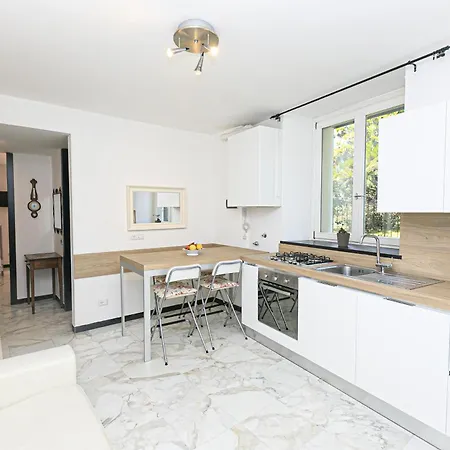 Iflat La Casa Degli Aranci アパート ラッパロ